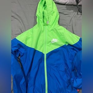 Women’s Nike running jacket medium